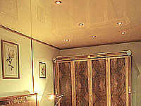 фотография натяжного потолка в спальне